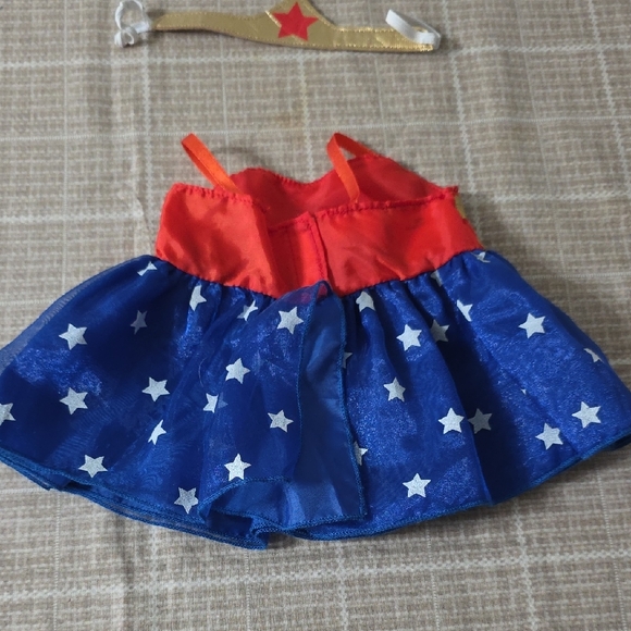 DC Comics Wonder Costume - Red, Blue, and Gold - Picture 6 of 8